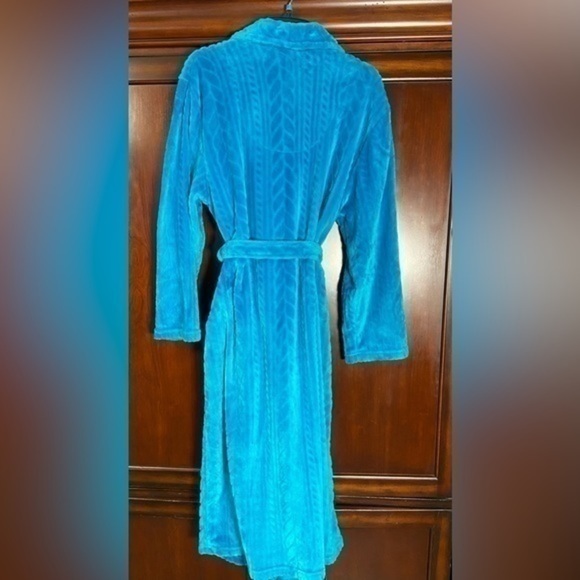 Hannah Robe. Beautiful Turquoise. Size Large - Picture 2 of 3